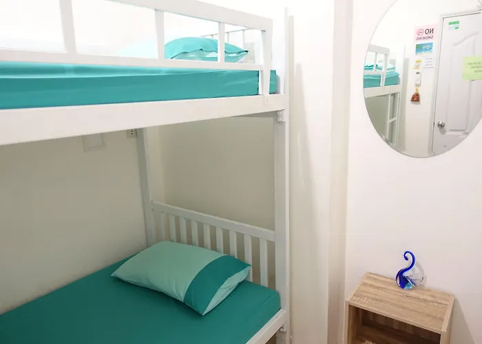 Hostal 1sabai *