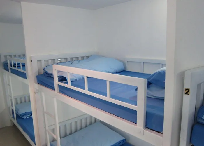 Hostal 1sabai *