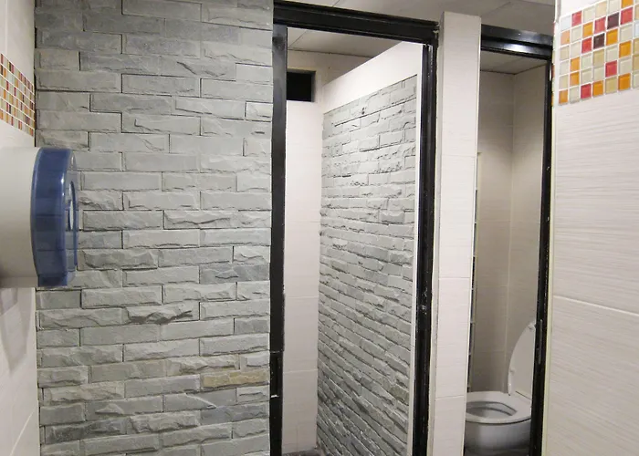 Hostal 1sabai *
