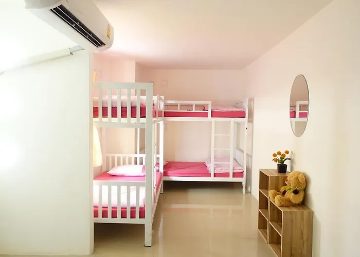 Hostal 1sabai *